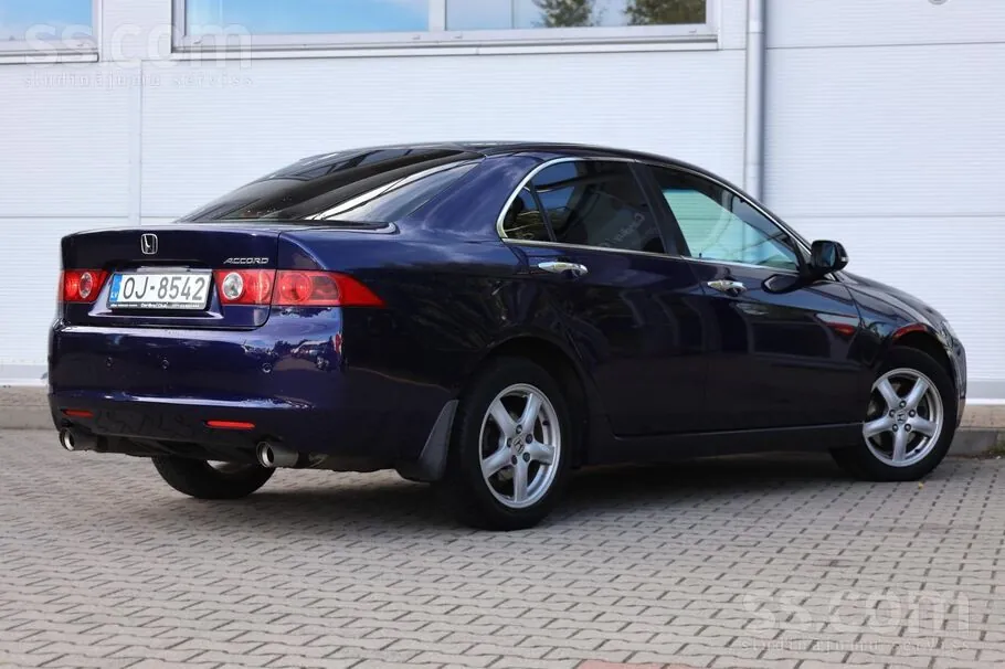 Honda Accord 2004 photo 5