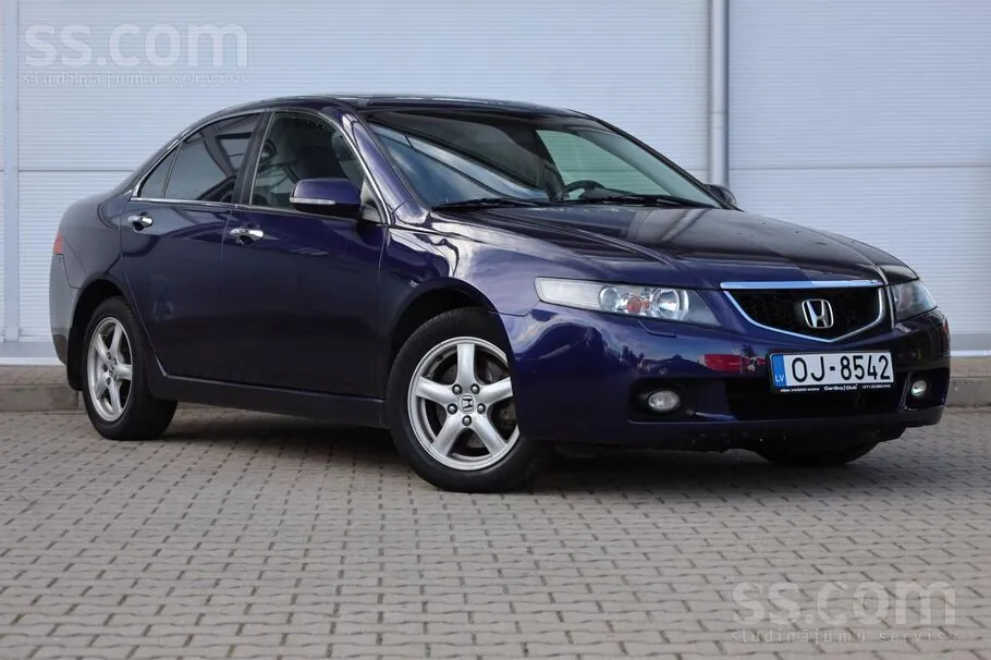 Honda Accord 2004 photo 3