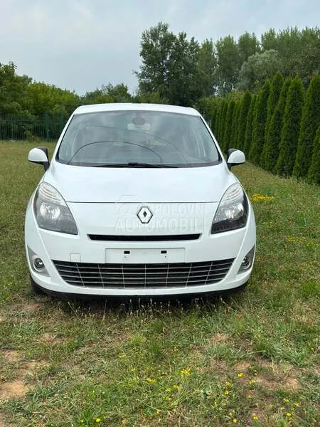 Renault Grand Scenic 2010 photo 2