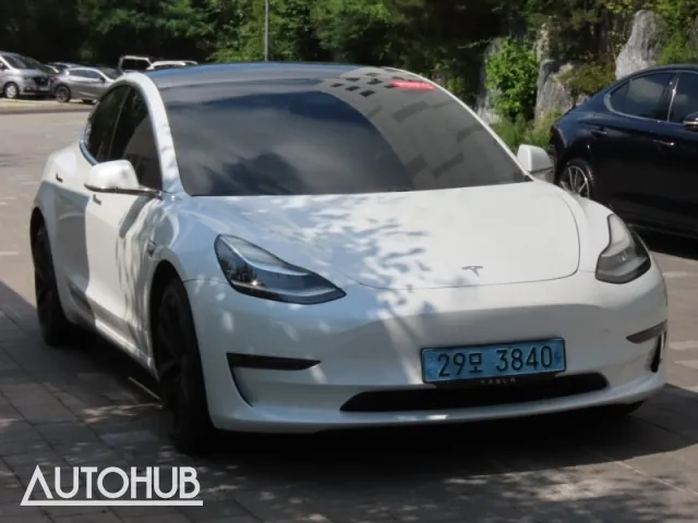Tesla Model 3 2020 photo 2