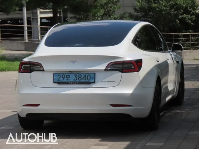 Tesla Model 3 2020 photo 3