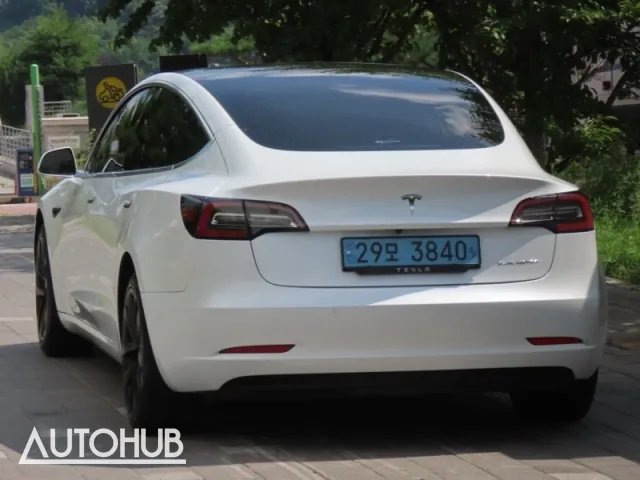 Tesla Model 3 2020 photo 4