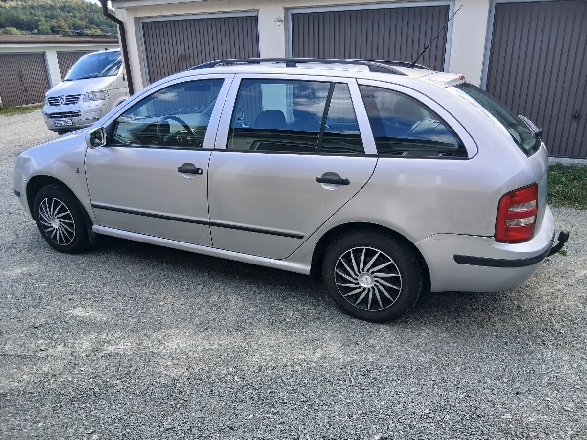 Skoda Fabia 2003 photo 4