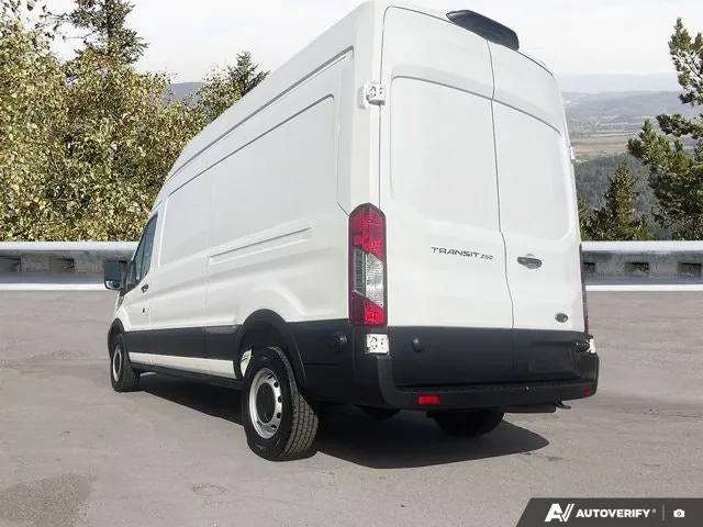 Ford Transit 2025 photo 4