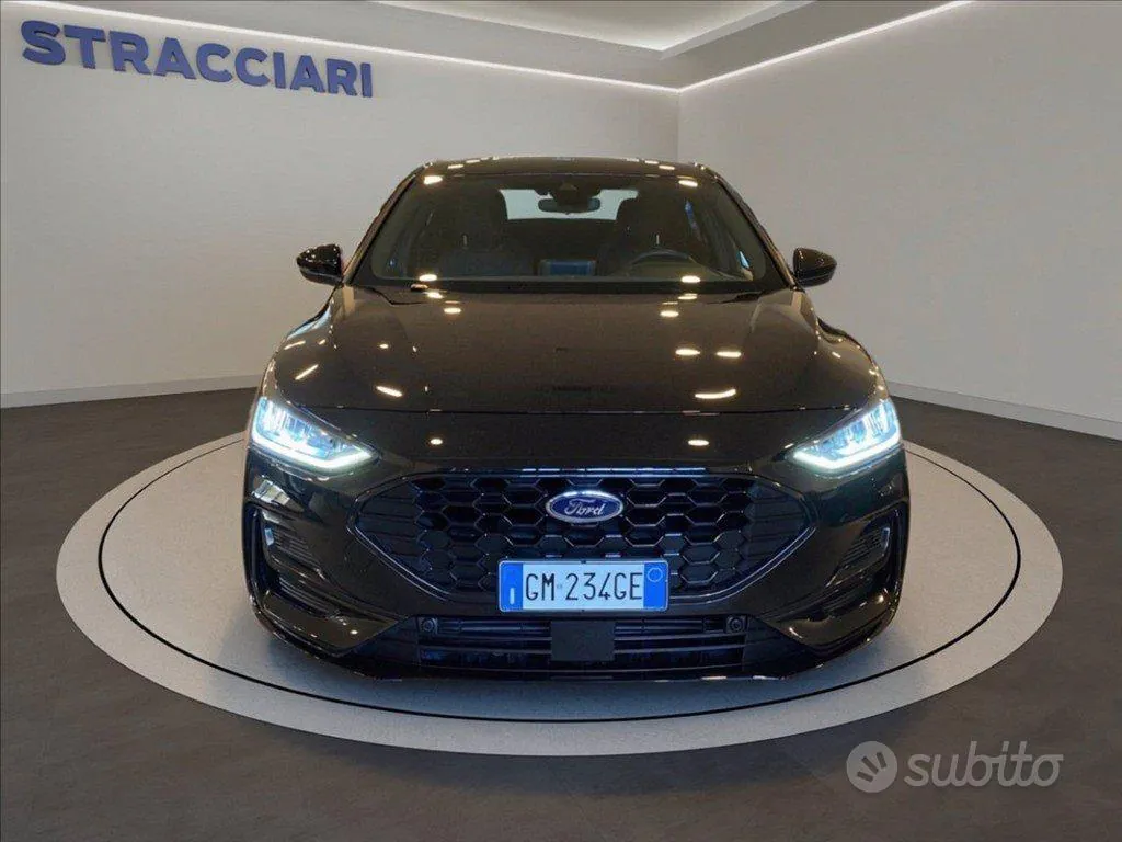 Ford Focus 2023 photo 2