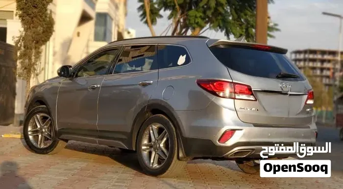 Hyundai Santa Fe 2018 photo 3