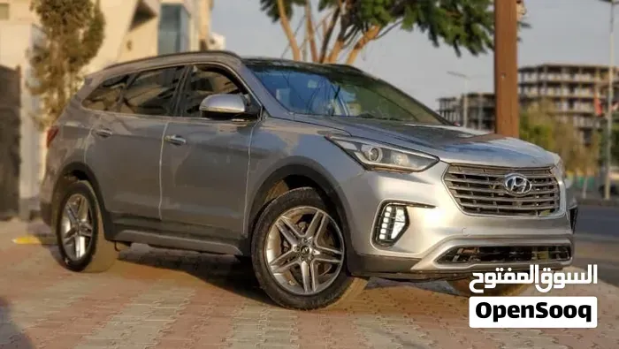Hyundai Santa Fe 2018 photo 2