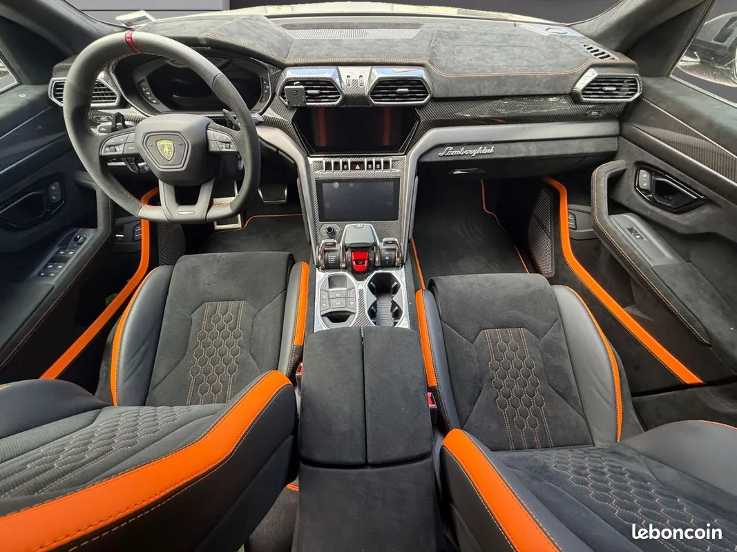 Lamborghini Urus 2028 photo 2