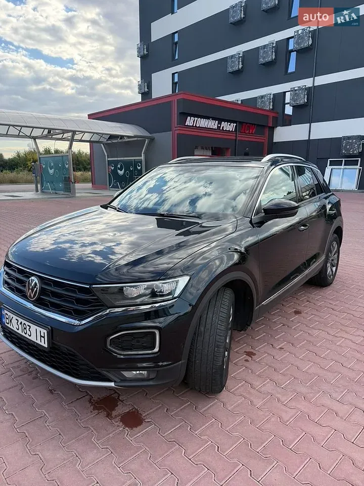 Volkswagen T-Roc 2021 photo 2