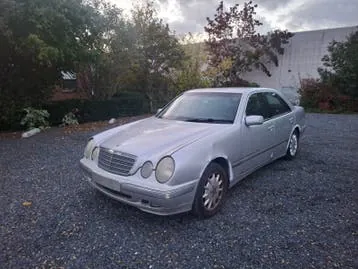 Mercedes-Benz C200
