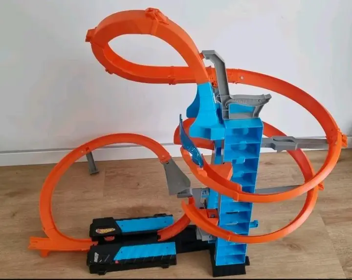 Hot Wheels Track