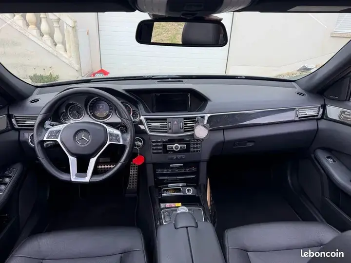 Mercedes-Benz E-Class 2012 photo 3