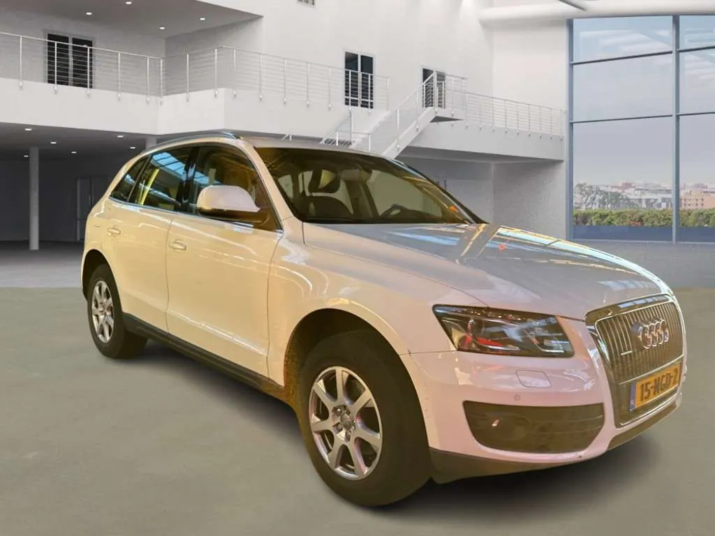 Audi Q5 2010 photo 2