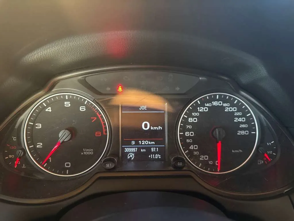 Audi Q5 2010 photo 5