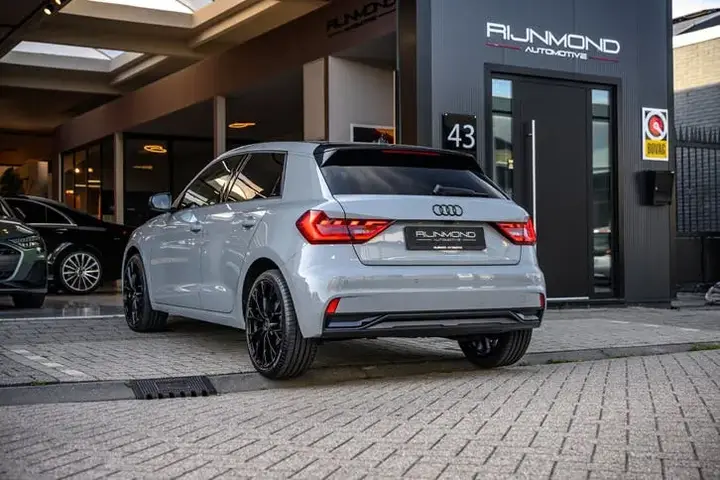 Audi A1 2023 photo 3