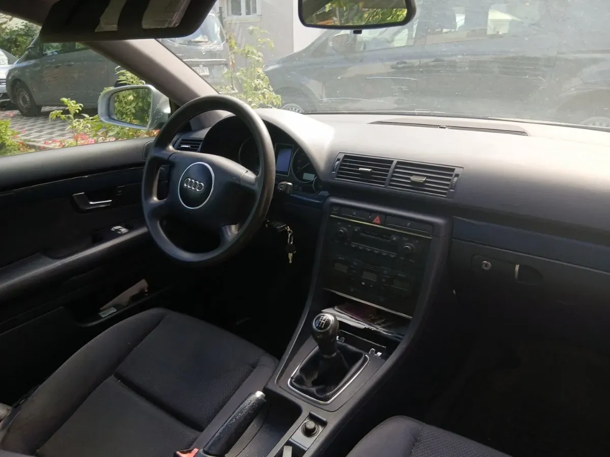 Audi A4 2002 photo 3