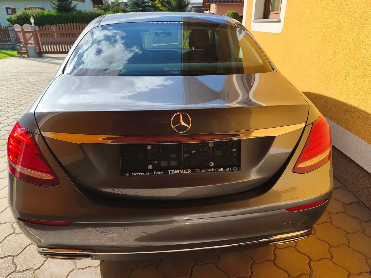 Mercedes-Benz E-Class 2017 photo 3