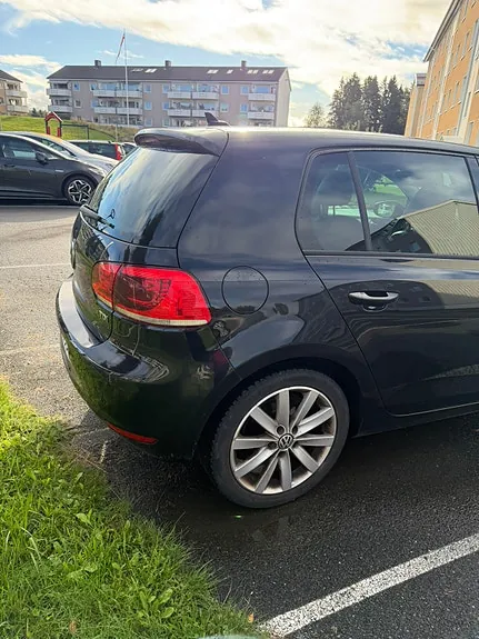Volkswagen Golf 2012 photo 4