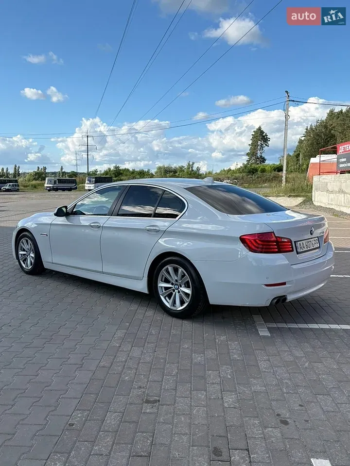 BMW 5 Series 2015 photo 4