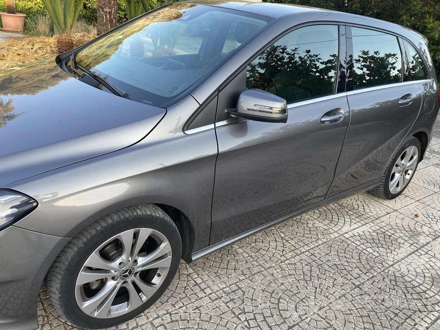 Mercedes-Benz B-Class 2018 photo 2