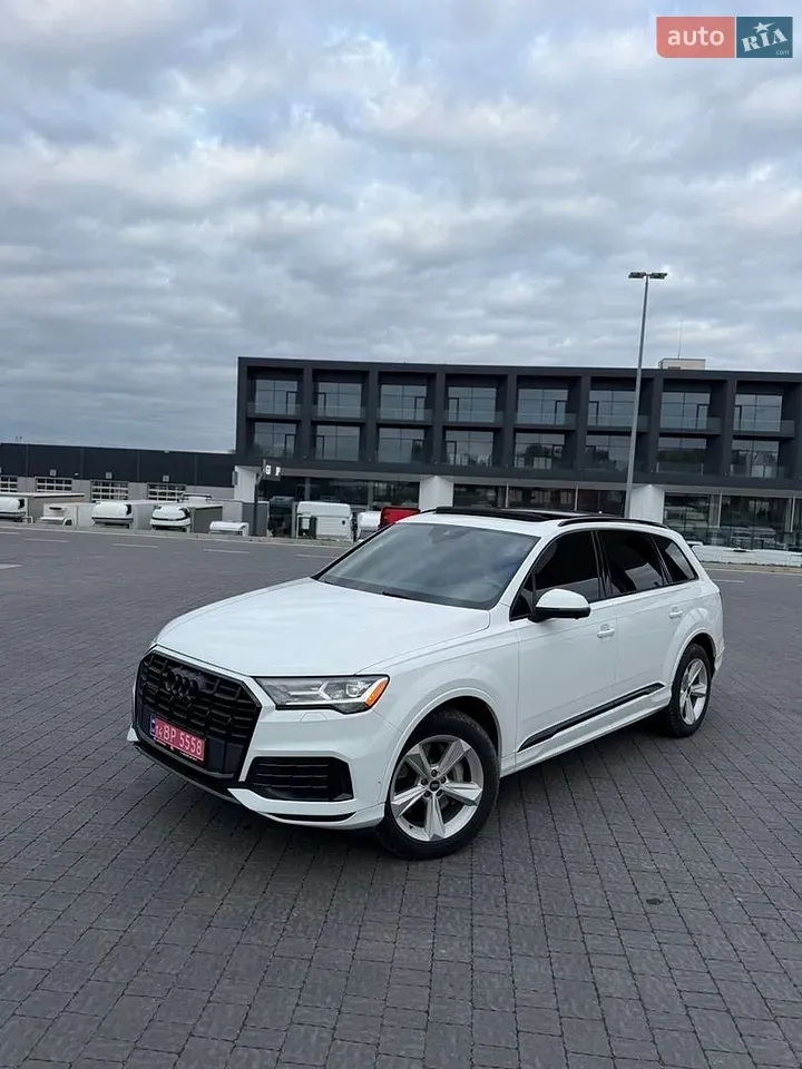Audi Q7 2021 photo 2
