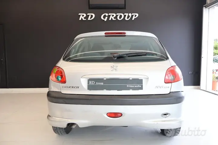 Peugeot 206 2004 photo 4