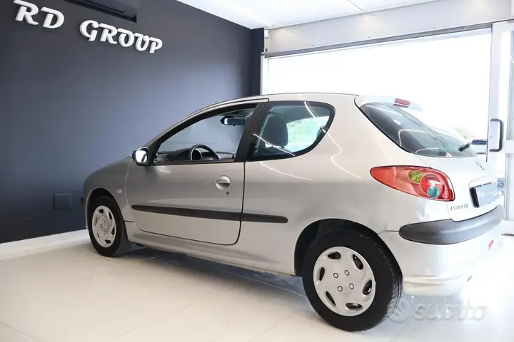 Peugeot 206 2004 photo 5