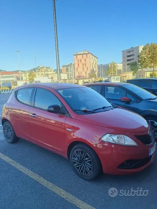 Lancia Ypsilon 2018 photo 2