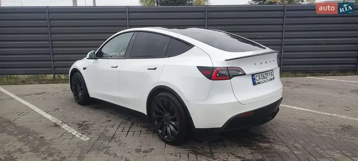 Tesla Model Y 2021 photo 3