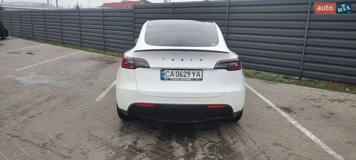 Tesla Model Y 2021 photo 4