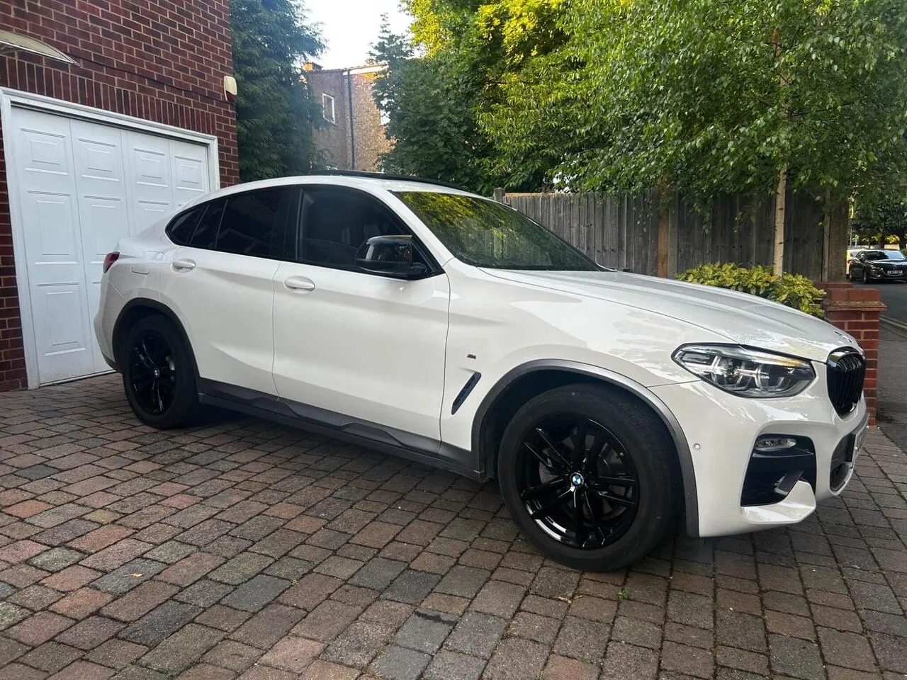 BMW X4 2019 photo 2