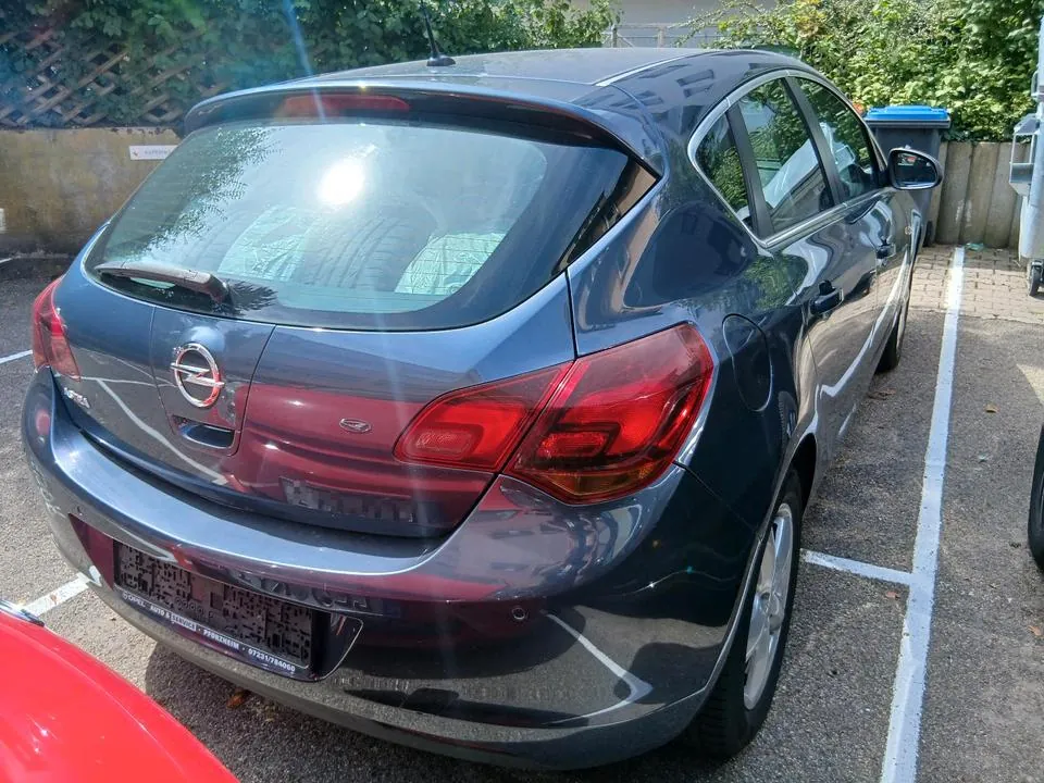 Opel Astra J