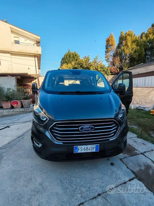Ford Tourneo Custom