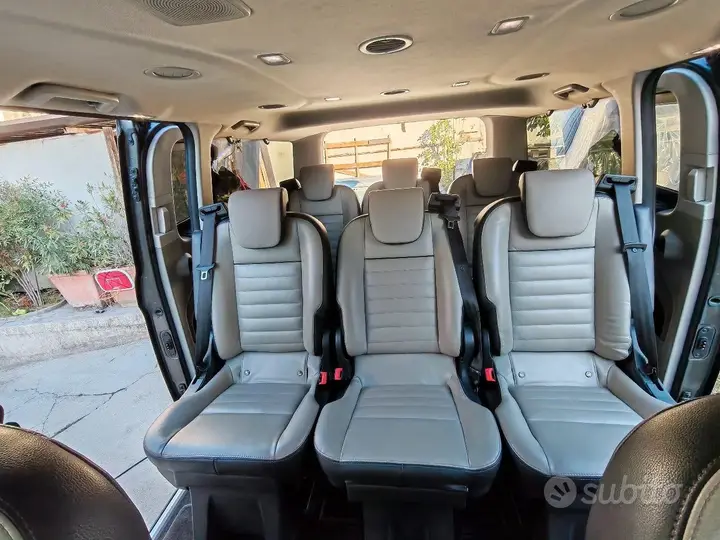 Ford Tourneo Custom 2018 photo 2