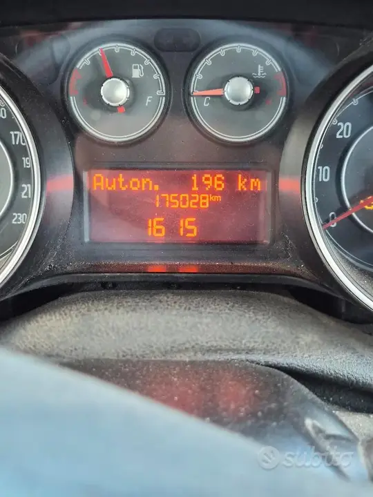 Fiat Punto Evo 2011 photo 2