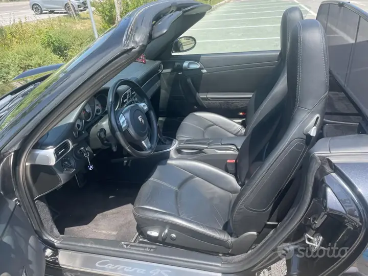 Porsche 911 2006 photo 2
