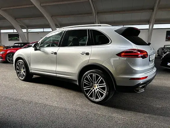 Porsche Cayenne 2016 photo 4