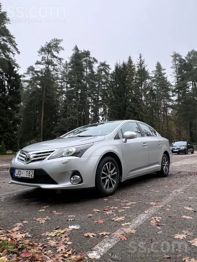 Toyota Avensis 2014 photo 3