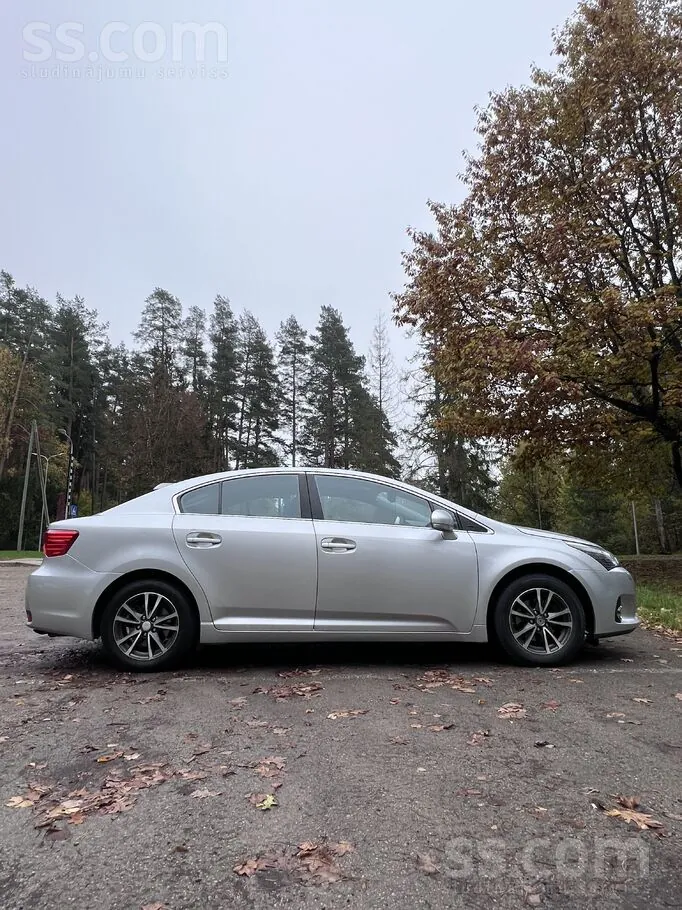 Toyota Avensis 2014 photo 4