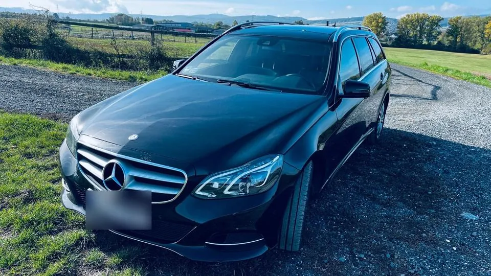 Mercedes-Benz E 220
