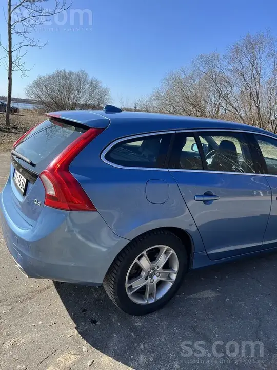 Volvo V60 2015 photo 5