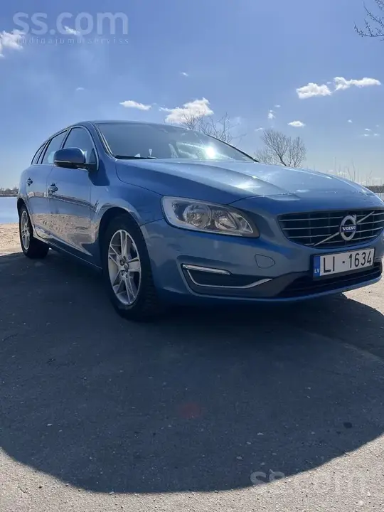 Volvo V60 2015 photo 4