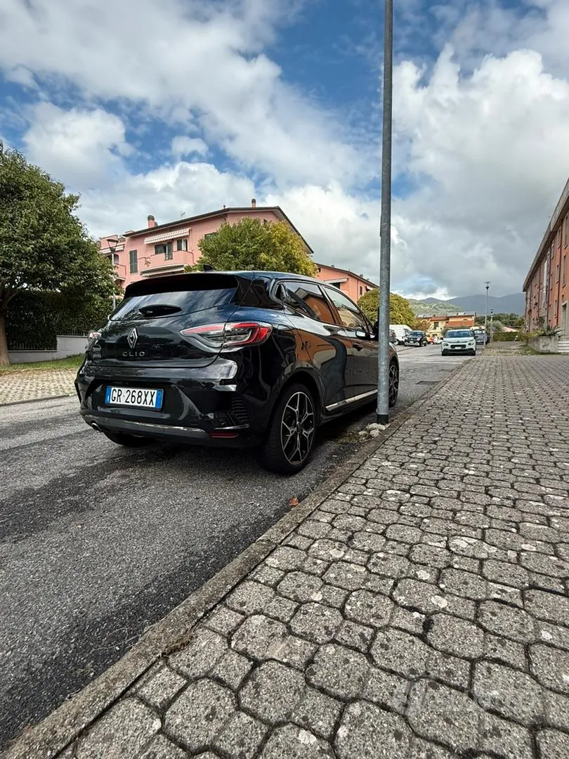 Renault Clio 2023 photo 2
