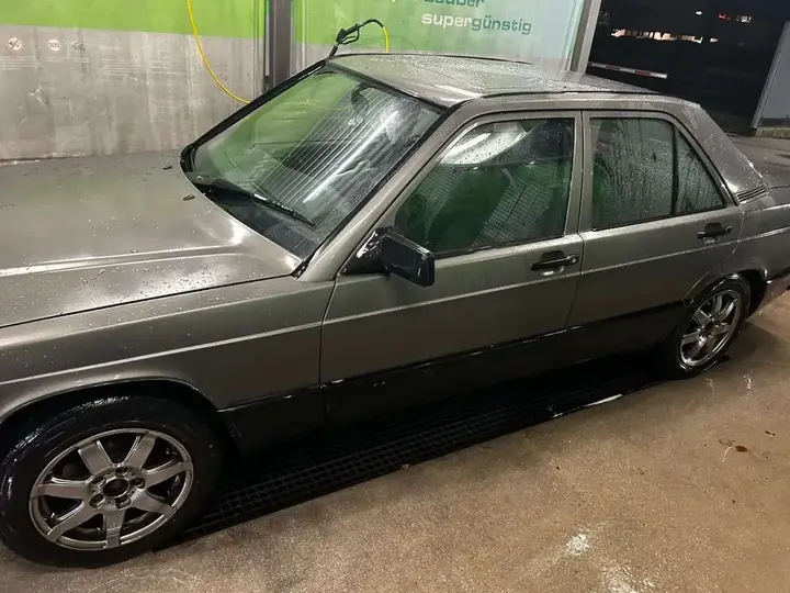 Mercedes-Benz 190 1991 photo 3