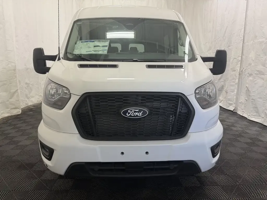 Ford Transit Passenger Wagon 2026 photo 5