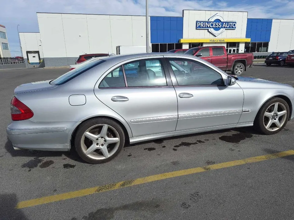 Mercedes-Benz E-Class 2009 photo 3