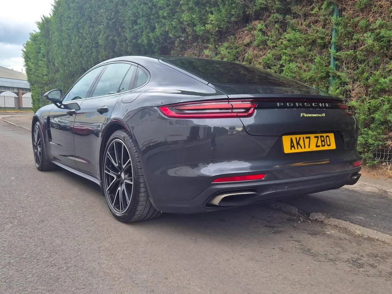 Porsche Panamera 2017 photo 2