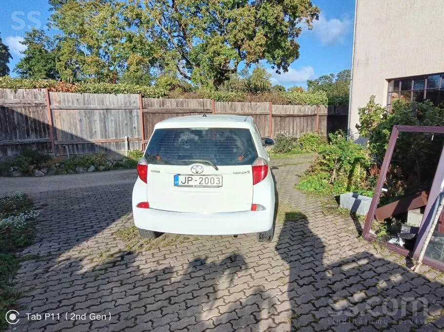 Toyota Verso-S 2012 photo 3