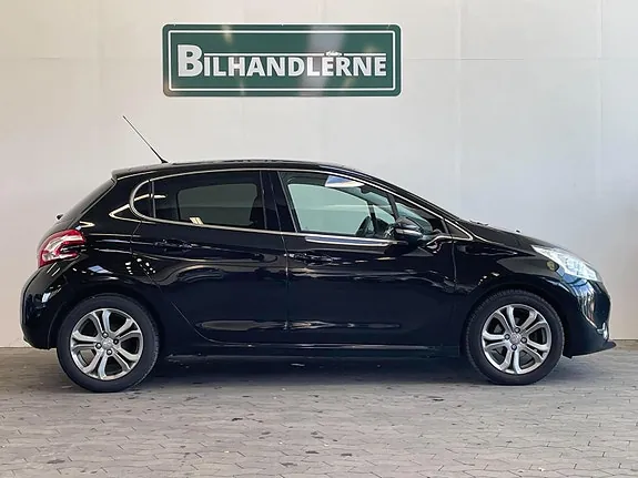 Peugeot 208 2014 photo 4
