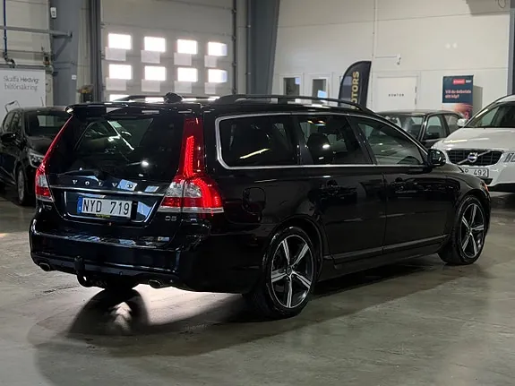 Volvo V70 2014 photo 2